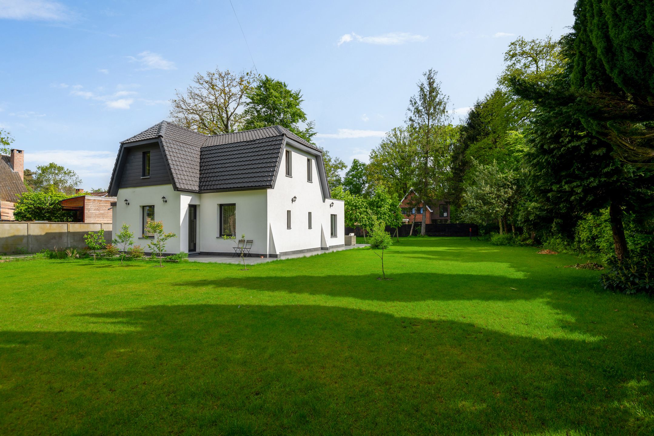 Volledig gerenoveerde woning op een toplocatie te Heide!  foto {{pictureIndex}}