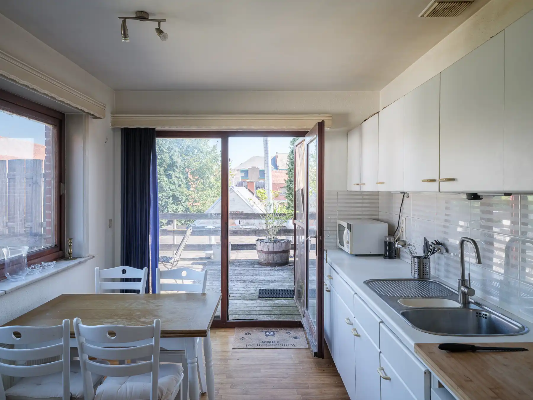 Ruim drie slaapkamer duplex-appartement met potentieel foto 2