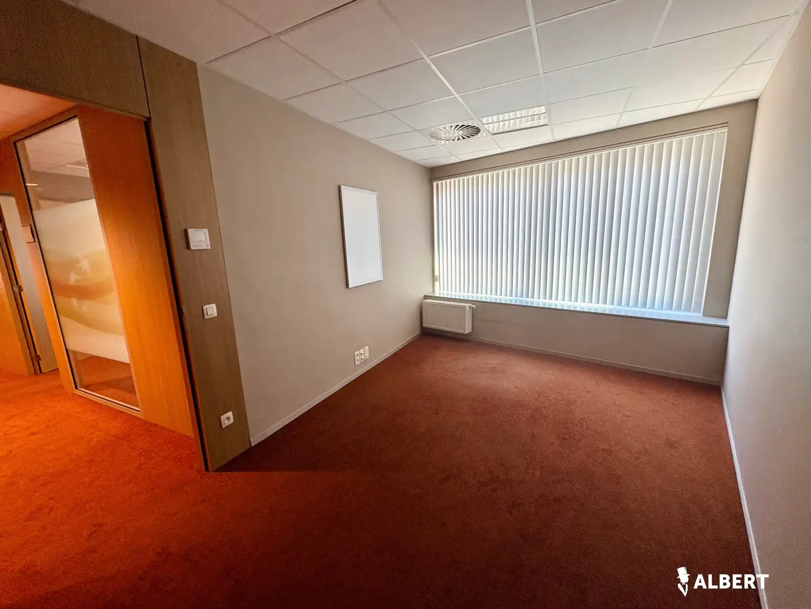 Lichtrijk handelspand van 497m2 op toplocatie! foto 24