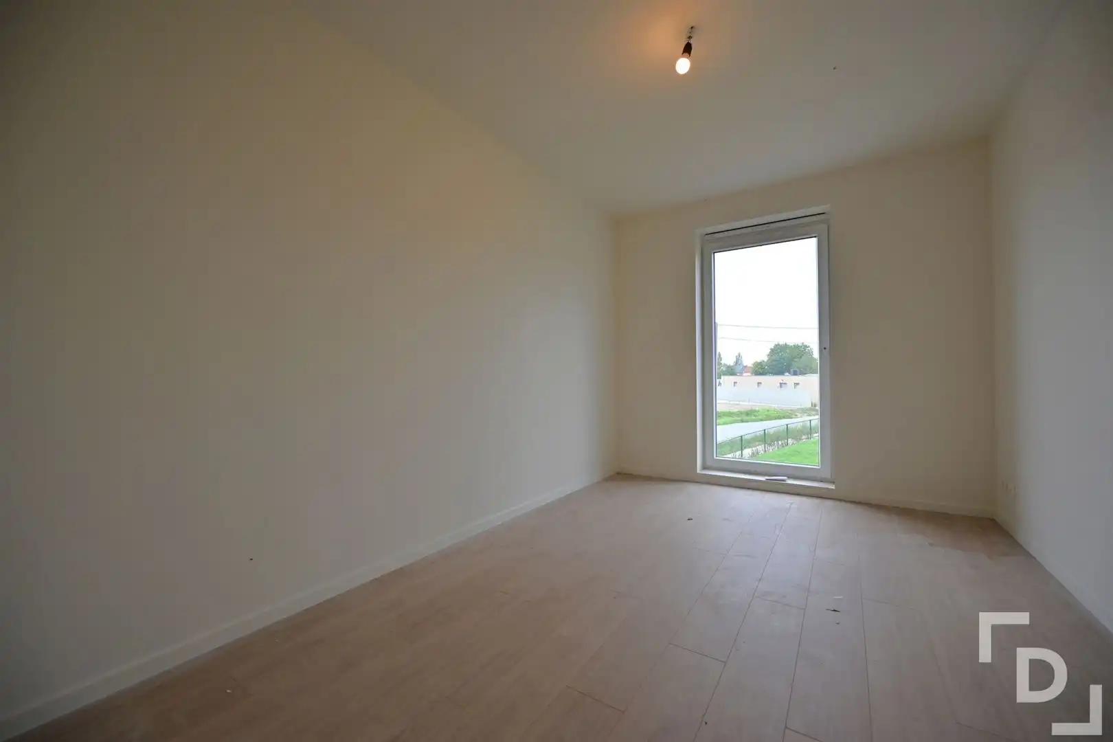 Afgewerkte nieuwbouwwoning te huur in hartje Proven. foto 10