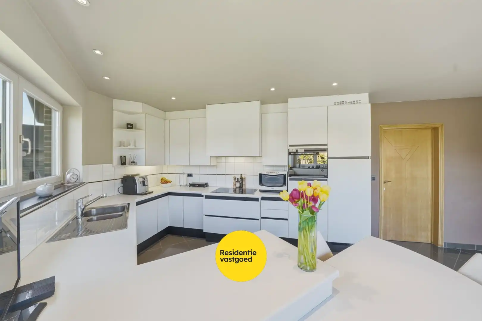 Ruime alleenstaande woning nabij zee en strand! foto 11