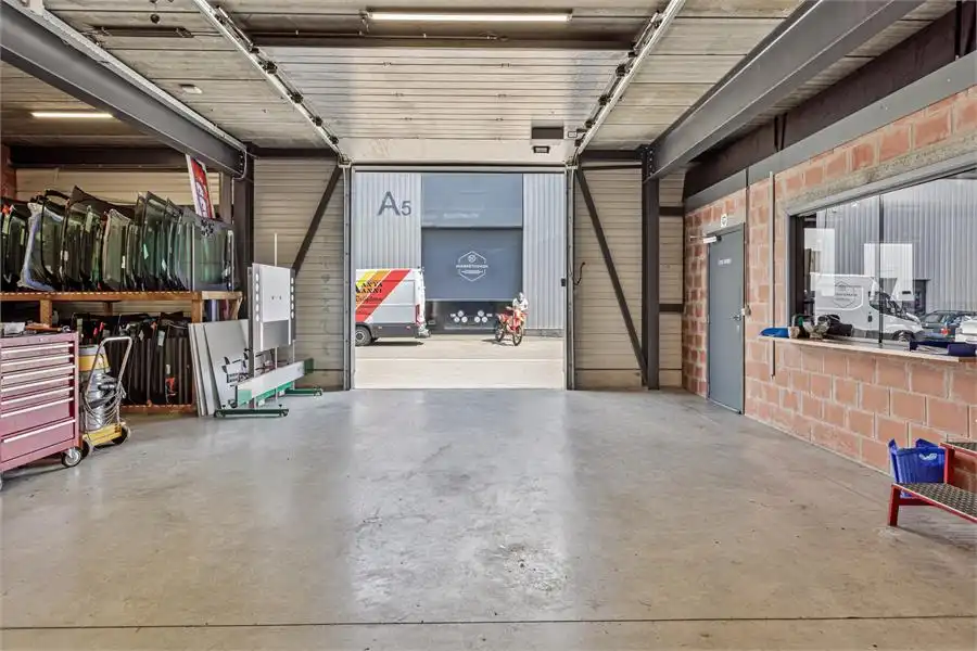 Bedrijfshal te koop in Geel via overdracht van aandelen foto 10