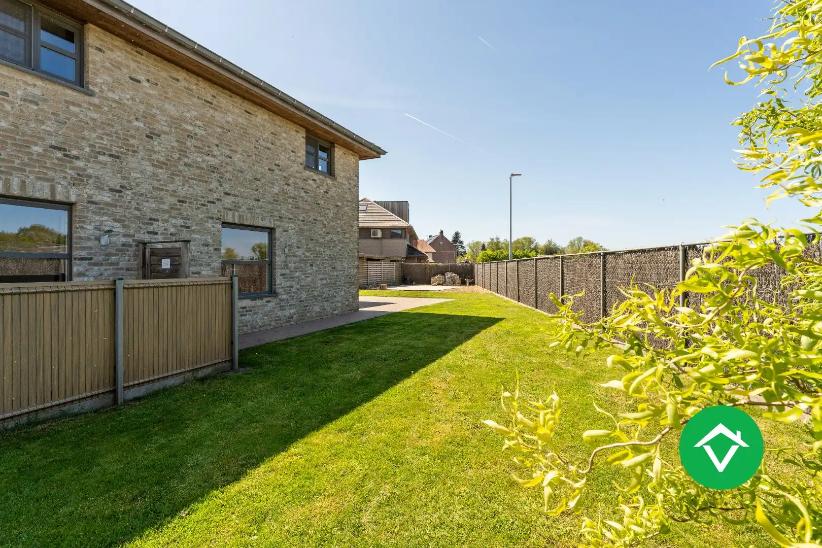 Recente woning (2011) met 3 slaapkamers, inpandige garage en vergezichten te Koekelare foto 20