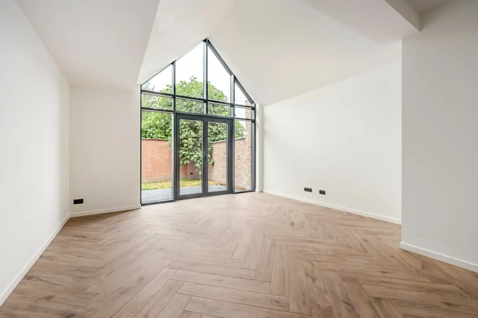 Exclusieve nieuwbouwwoning te huur met 3 slaapkamers in het hart van Brugge foto 2
