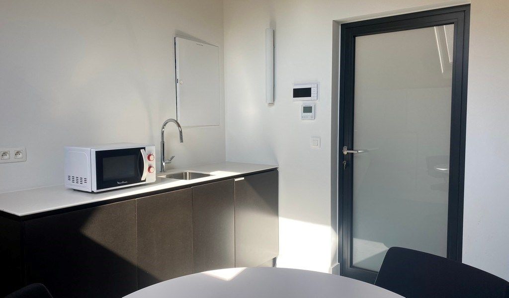 Gemeubelde kantoren in statig herenhuis aan R40 in Gent foto 12