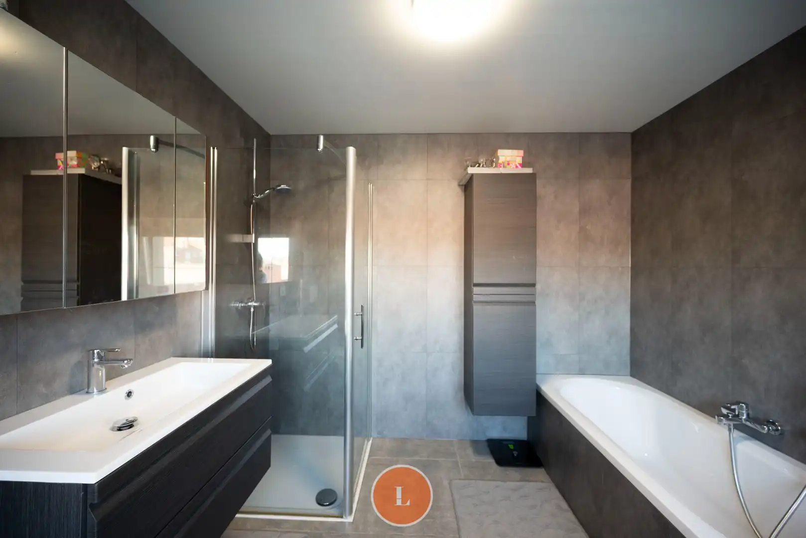 Instapklare woning met garage in Menen foto 8