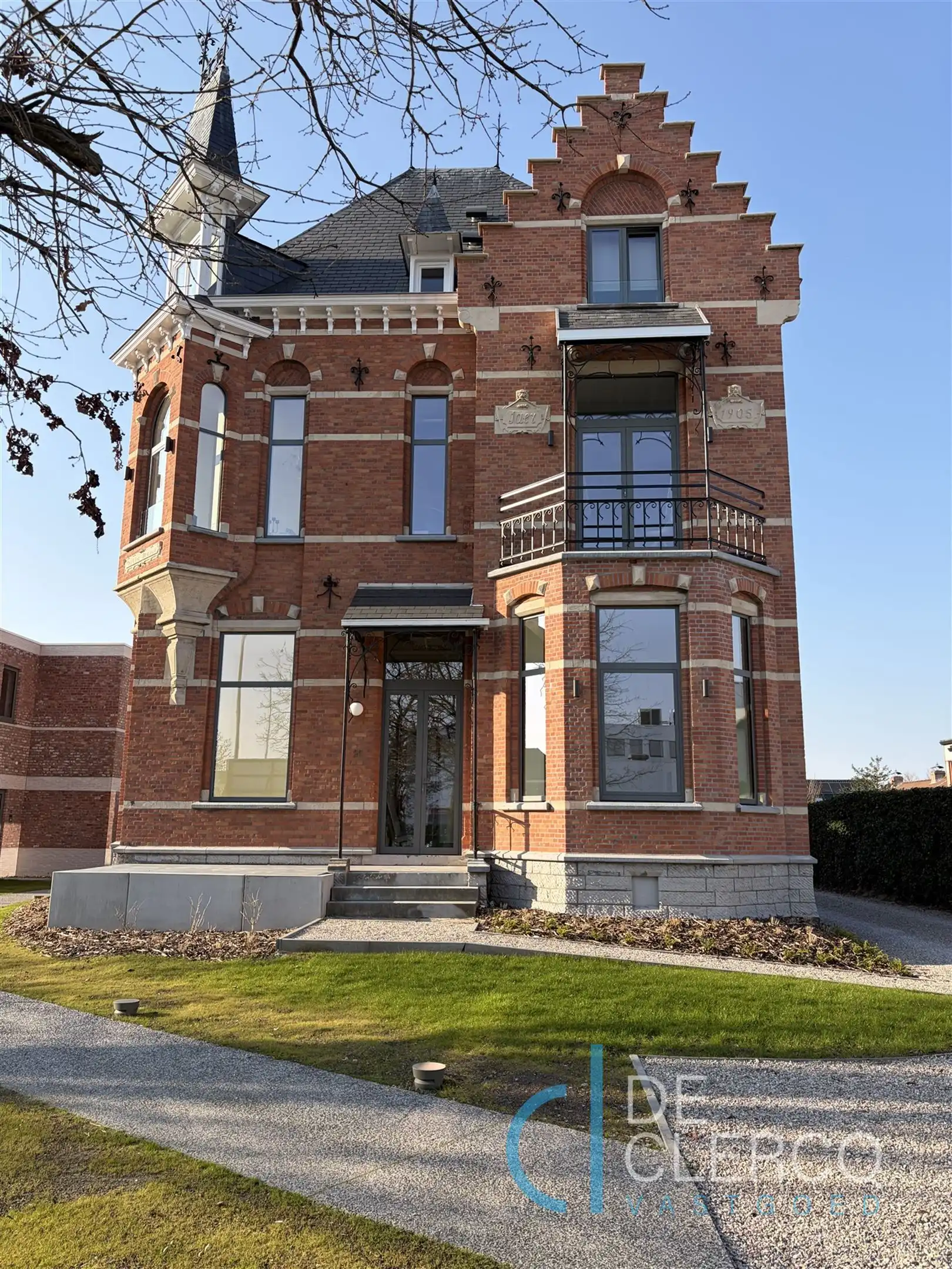 Prachtig appartement TE HUUR in historisch pand, Lochristi! foto {{pictureIndex}}