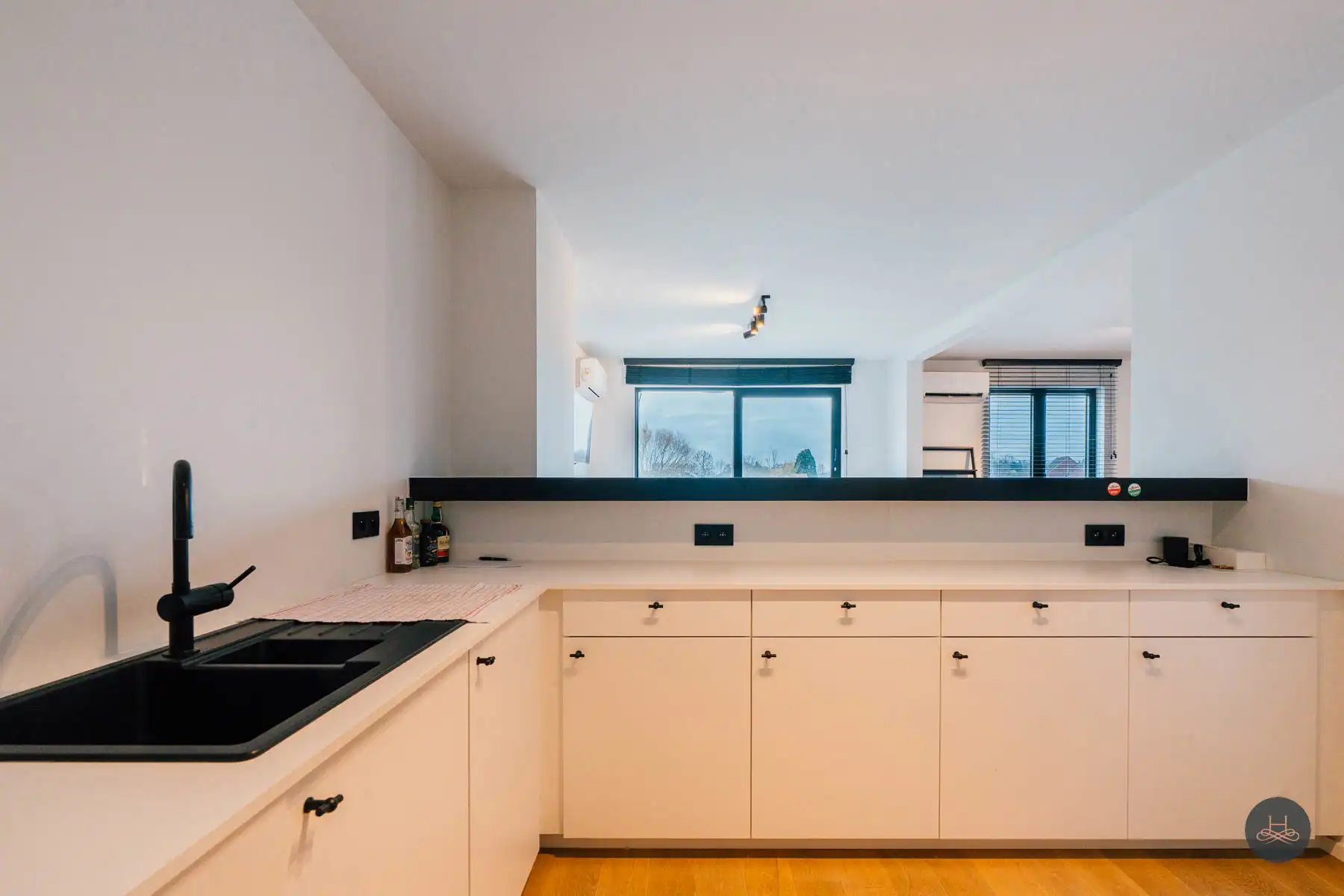 Kantoorruimte op centrale locatie foto 8