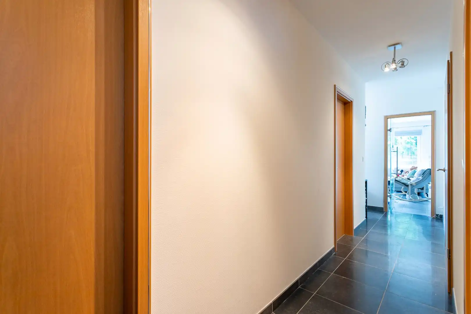 Instapklaar gelijkvloersappartement met 3 slaapkamers en tuin foto 11