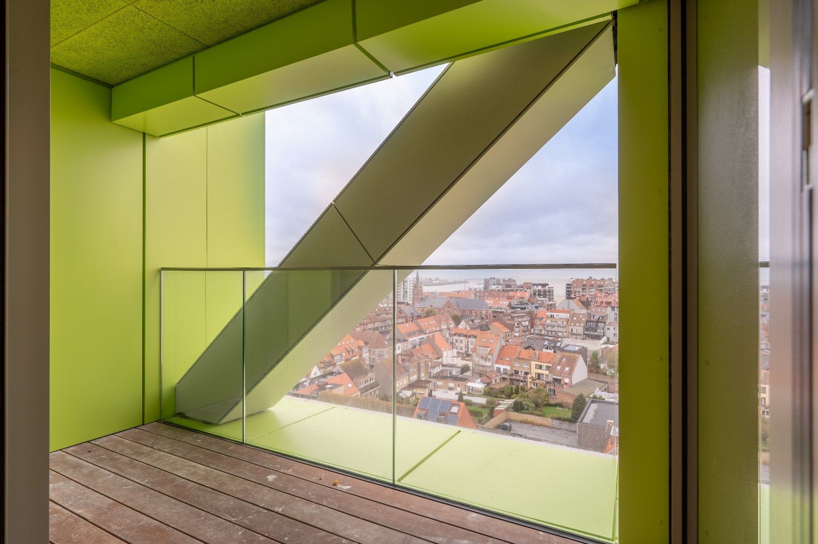 Lichtrijk appartement met panoramische zichten - zeezicht foto {{pictureIndex}}