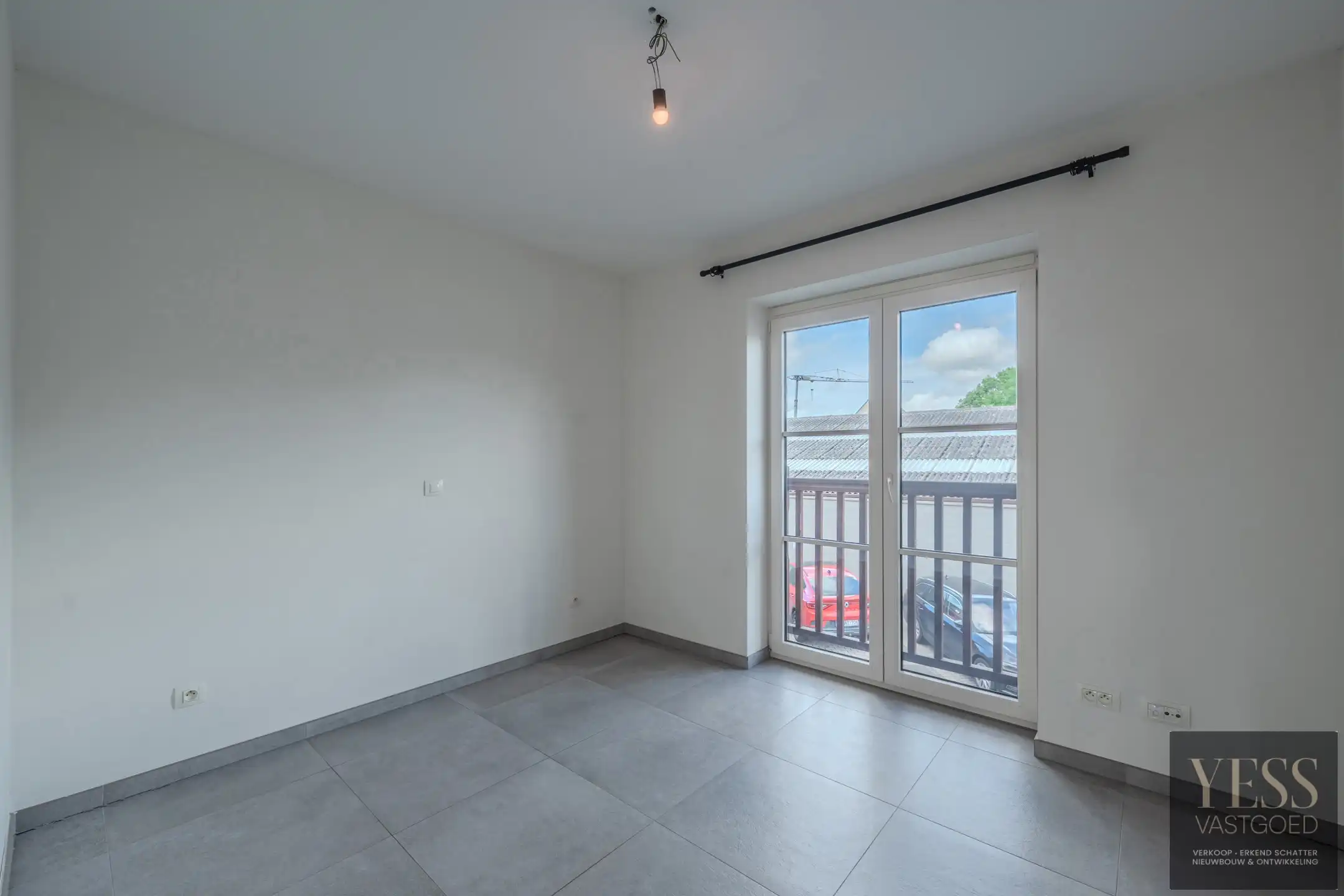 Zo goed als nieuw appartement + terras + garage! foto 11
