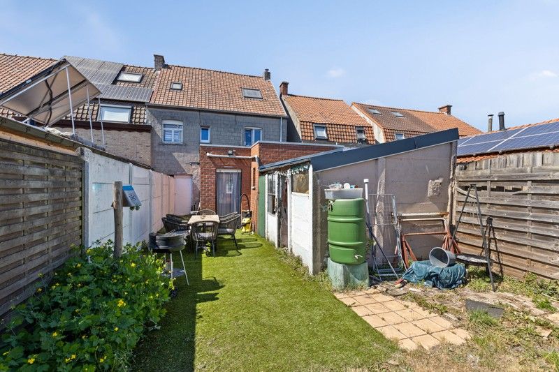Op te knappen gezinswoning met mogelijkheid tot 4 slaapkamers TE KOOP in Oostrozebeke! foto 18