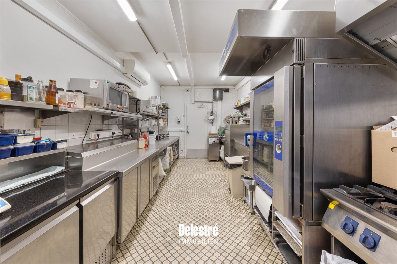 GOED DRAAIENDE HORECAZAAK CENTRUMLAAN OVER TE NEMEN foto 15