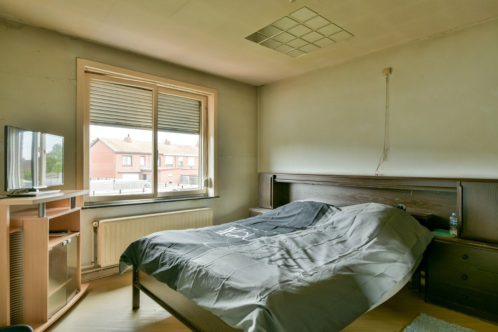 Te renoveren woning in een rustige woonwijk! foto 7