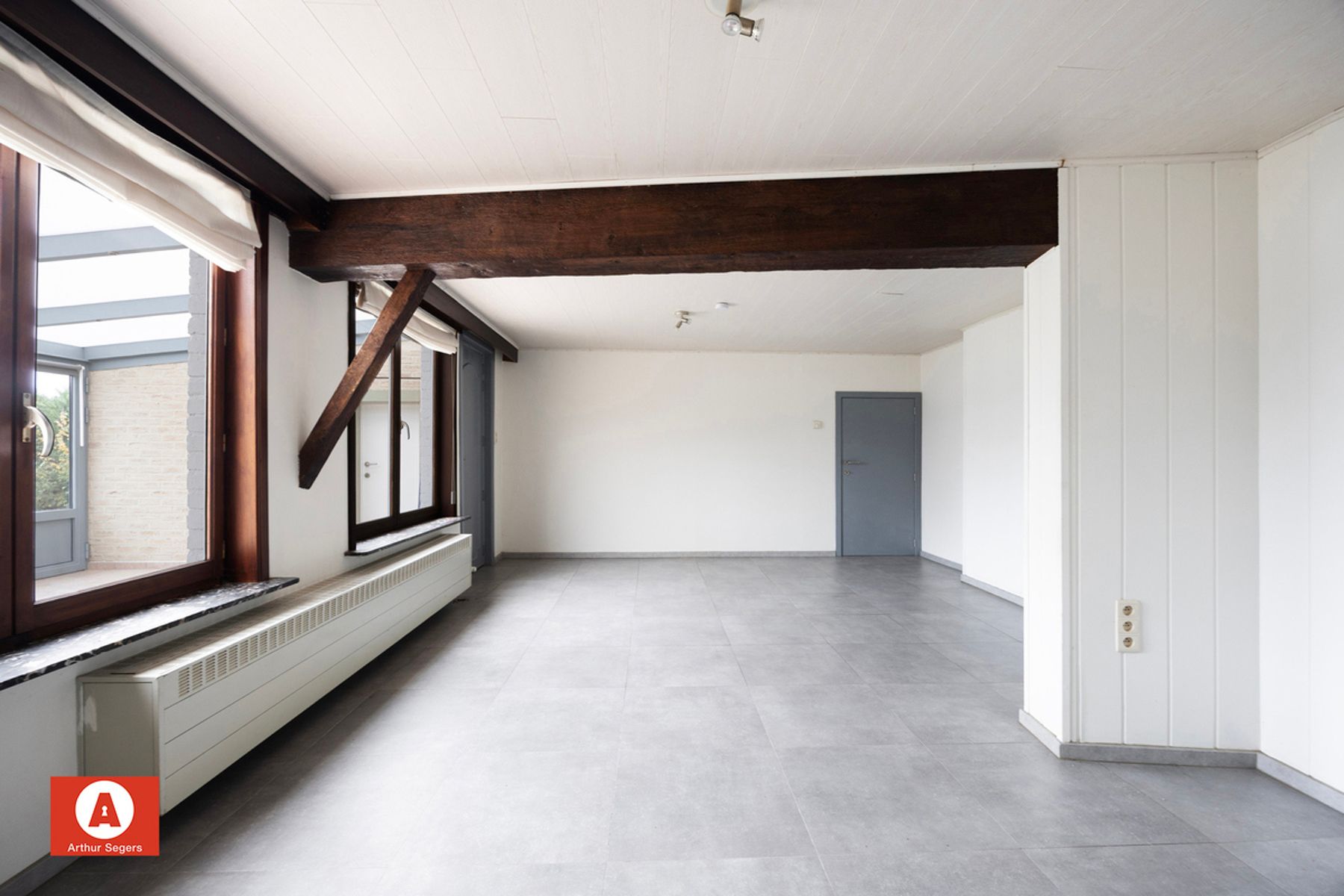 Instapklare en solide woning nabij het centrum van Opstal foto 8