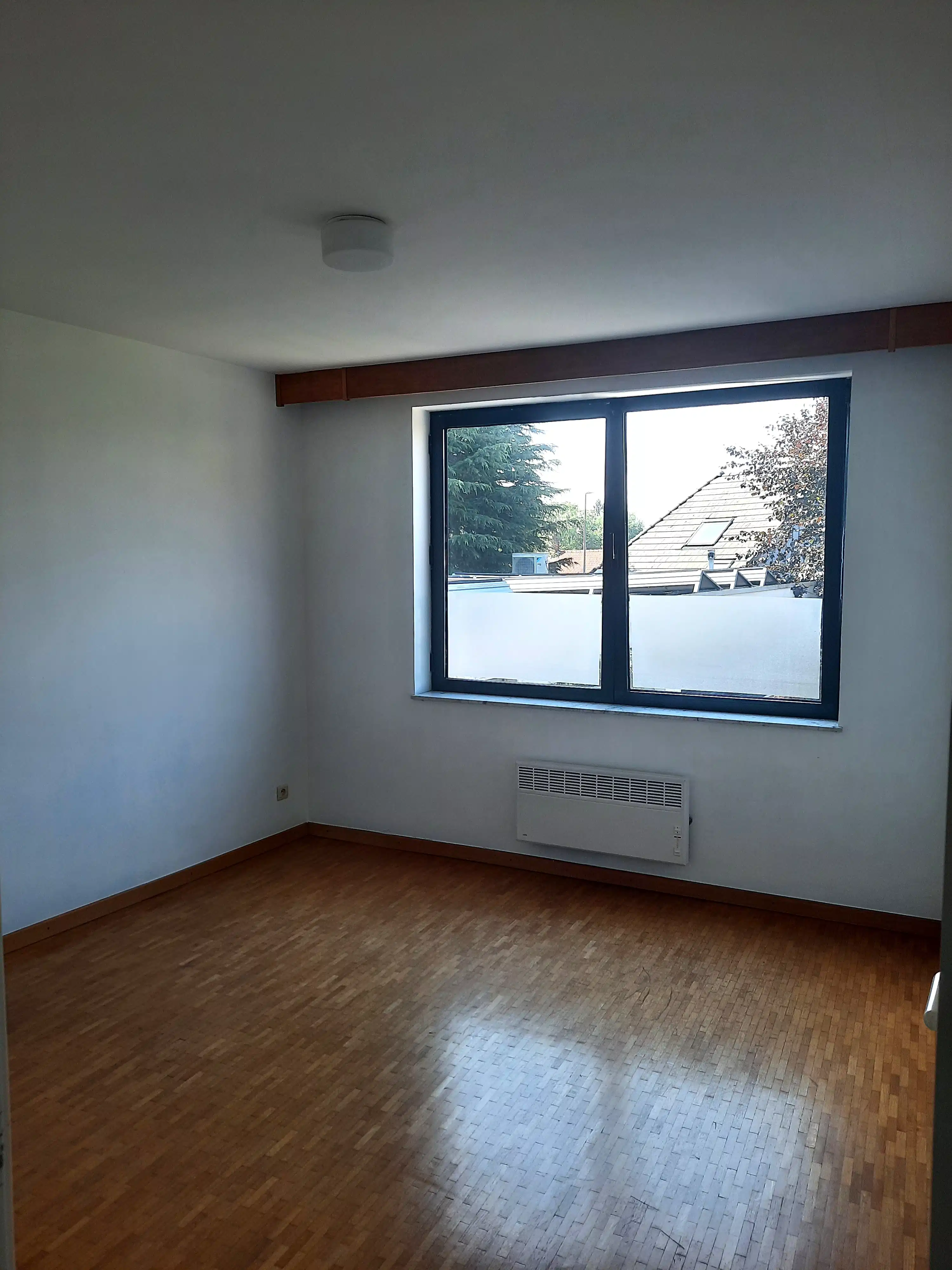 TERNAT centrum: mooi 2slpk-appartement met terras foto 9