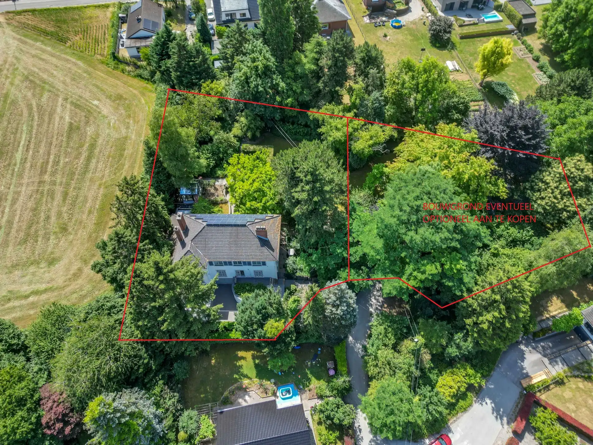 EXCLUSIEVE VILLA IN DOODLOPENDE STRAAT foto 3