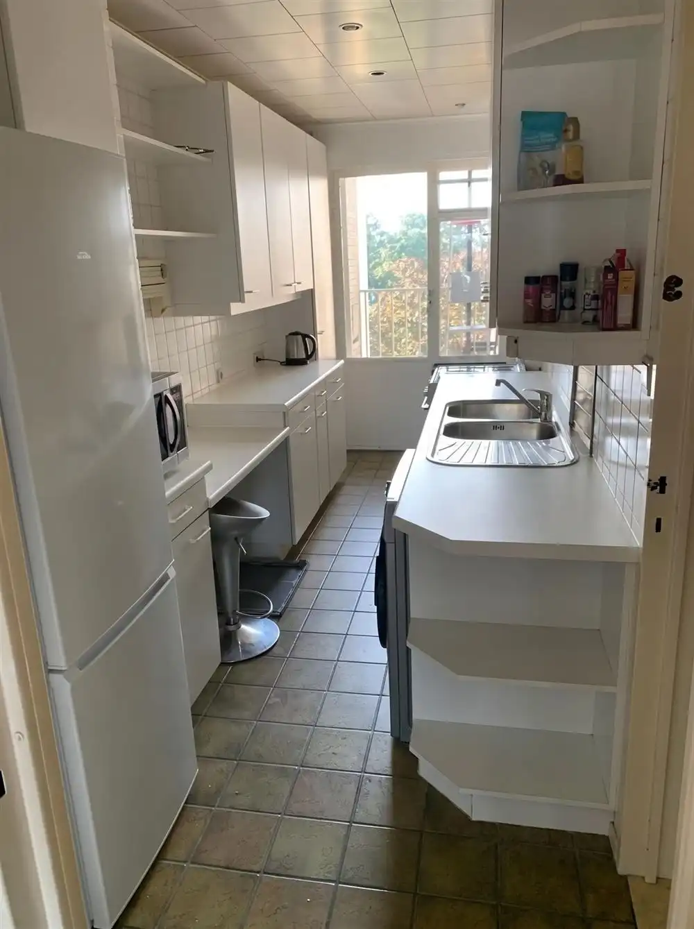 Ruim  en gemeubeld appartement met terras  | Belgiëlei foto 7