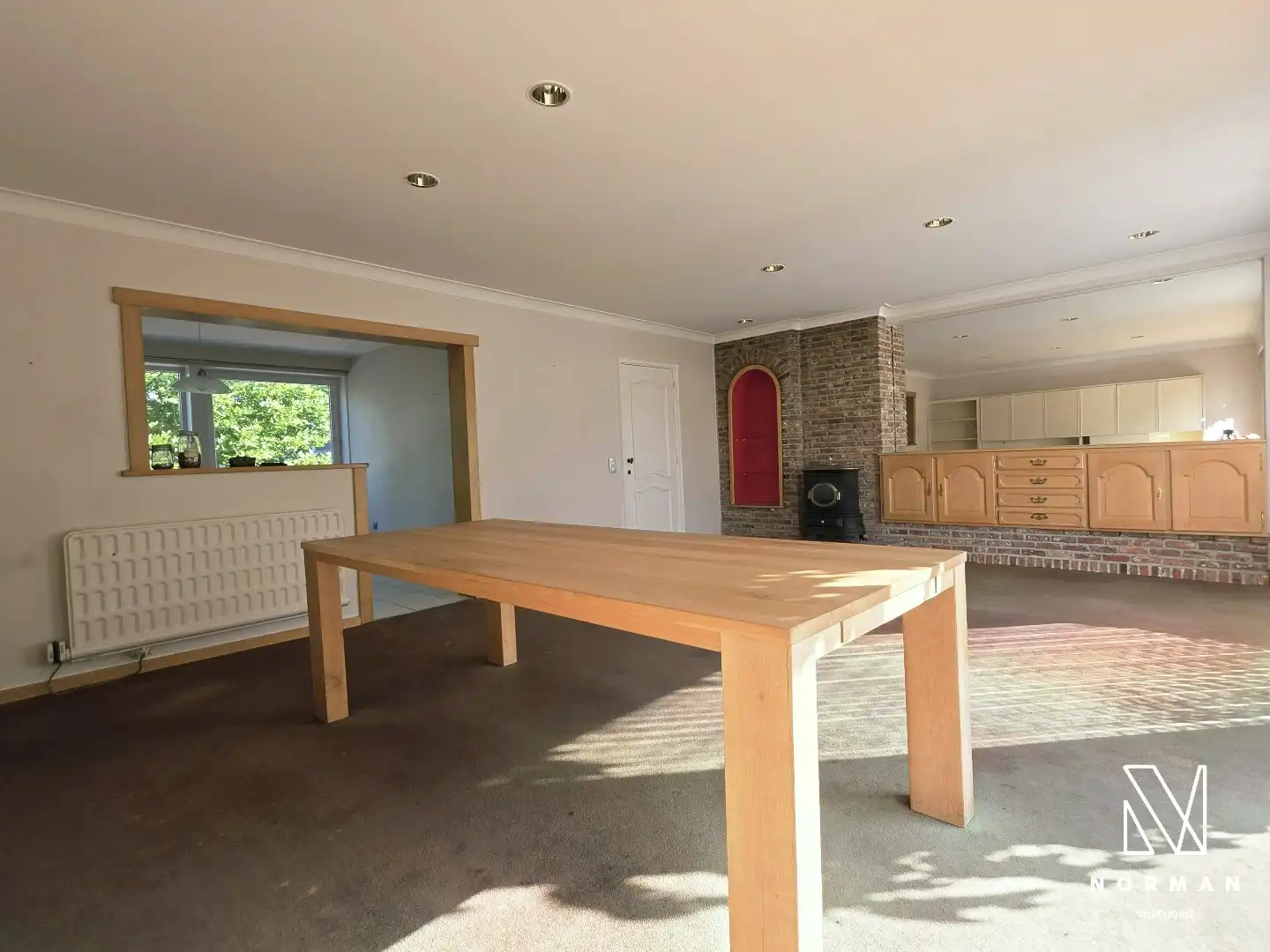 Ruime woning met mooie tuin in rustige straat in Beveren-Leie foto 9
