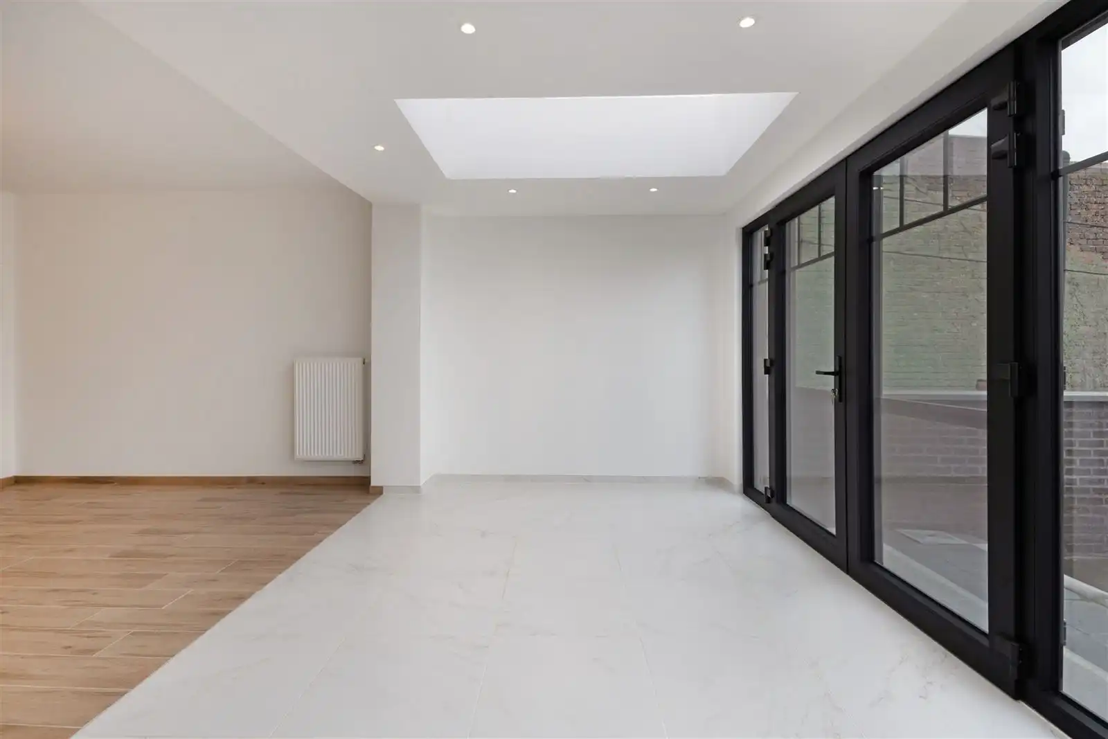 Instapklare volledig vernieuwde gezinswoning met tuin op 4are60 foto 11