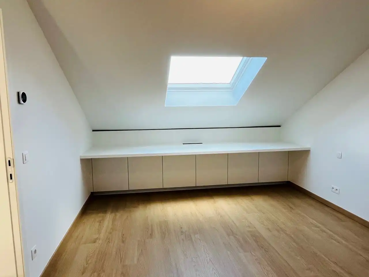 Prachtig 3-slaapkamerappartement met staanplaats in het voormalige gemeentehuis van Vleteren foto 15