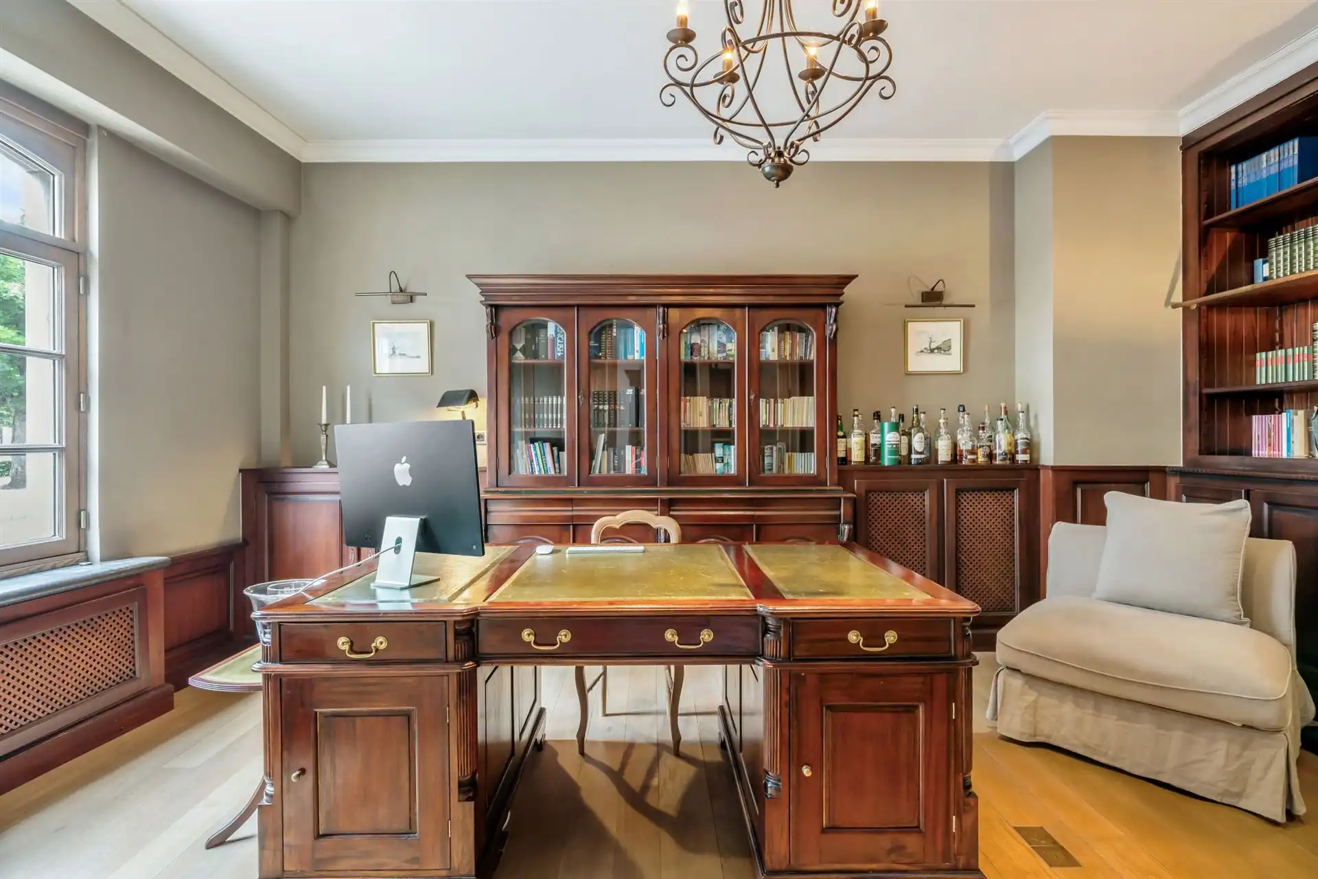 Statige herenwoning met stadstuin en praktijkmogelijkheden foto 4