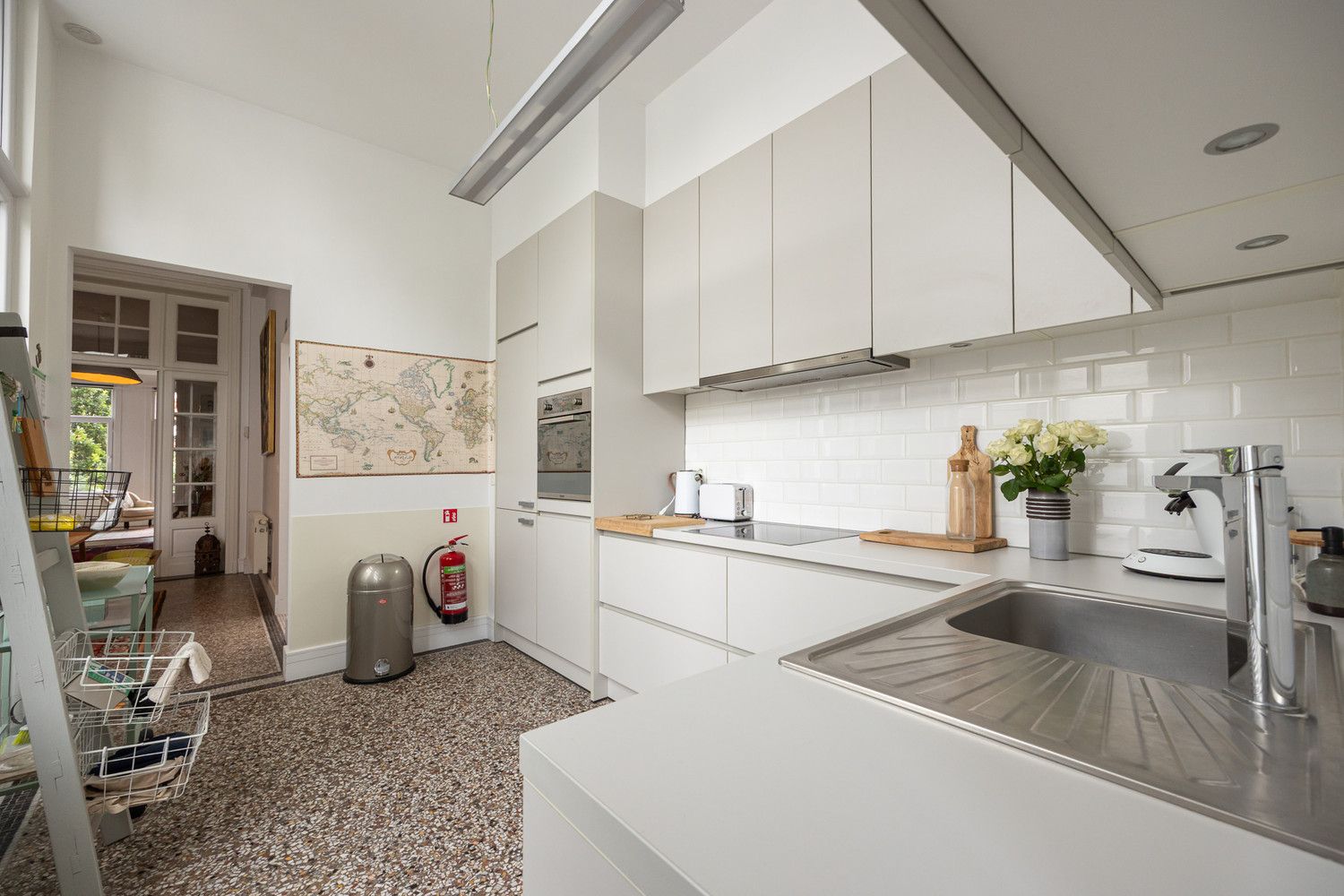 Prachtige gerenoveerde herenwoning van 341 m² in hartje Antwerpen met tal van mogelijkheden: combi wonen/werken of gedeeltelijke verhuurmogelijkheden foto 30