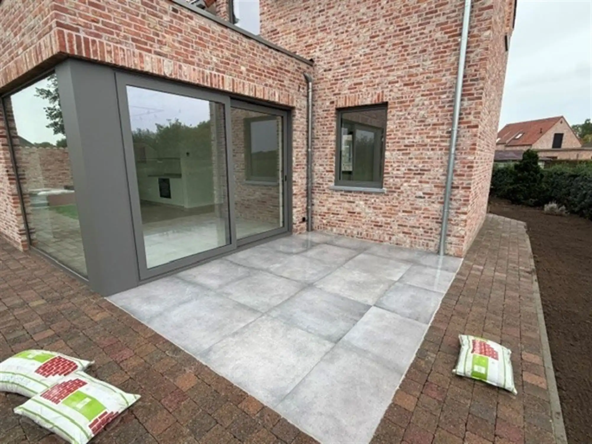 Nieuwbouw met grote tuin en terras. Rustige Ligging foto 4