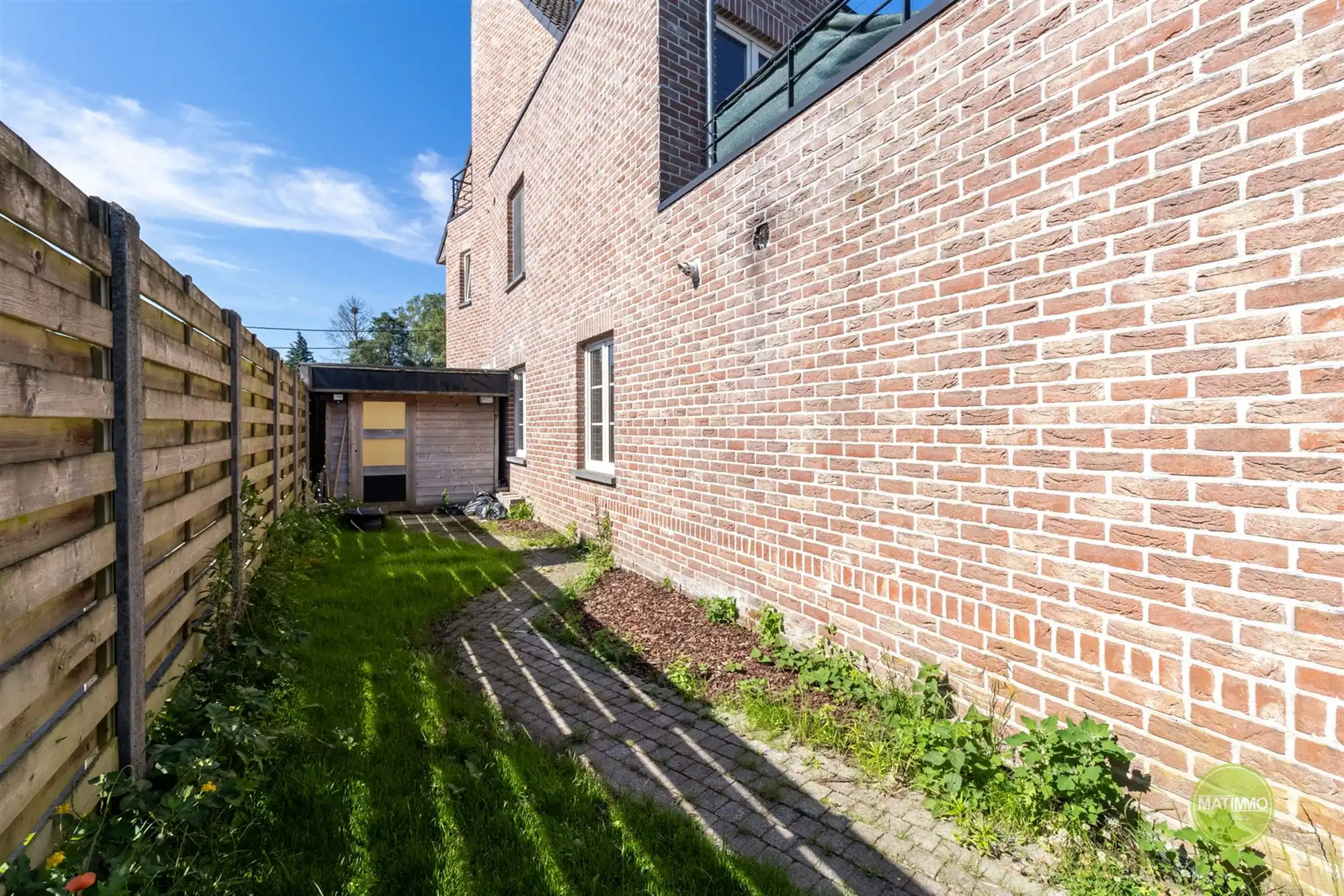 Instapklaar gelijkvloers appartement met autostaanplaats  foto 11