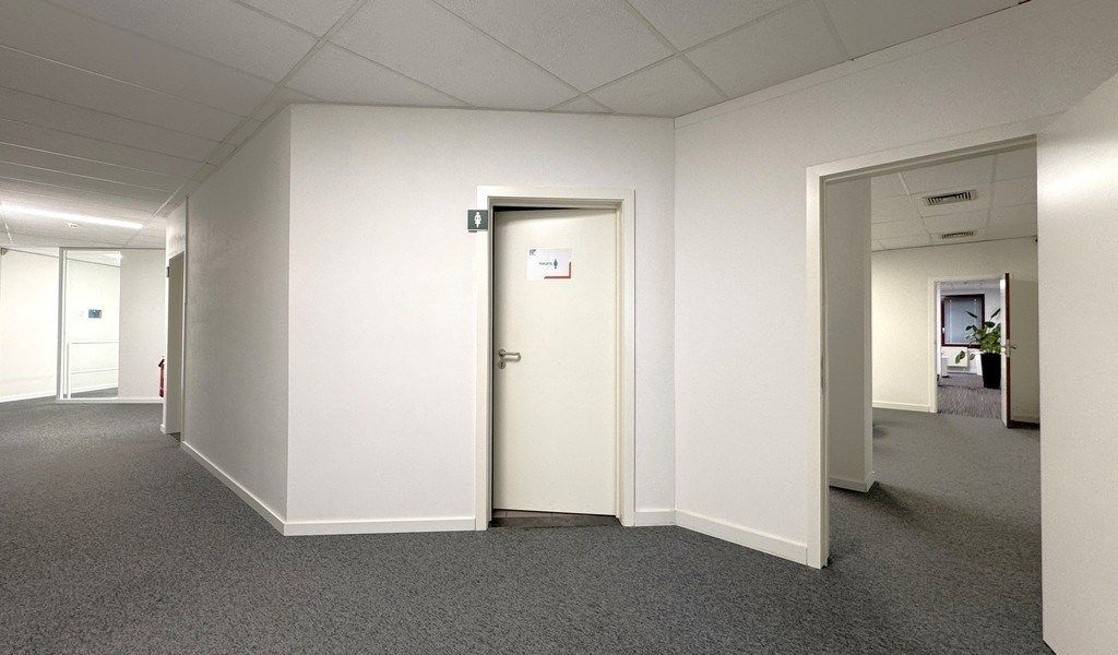 Instapklaar kantoor te huur in industriezone Mechelen-Noord  foto 5