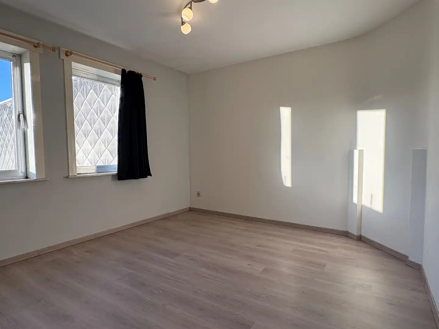 Verhuurde woning te koop in Harelbeke met mogelijkheid tot 3 slaapkamers  foto 9