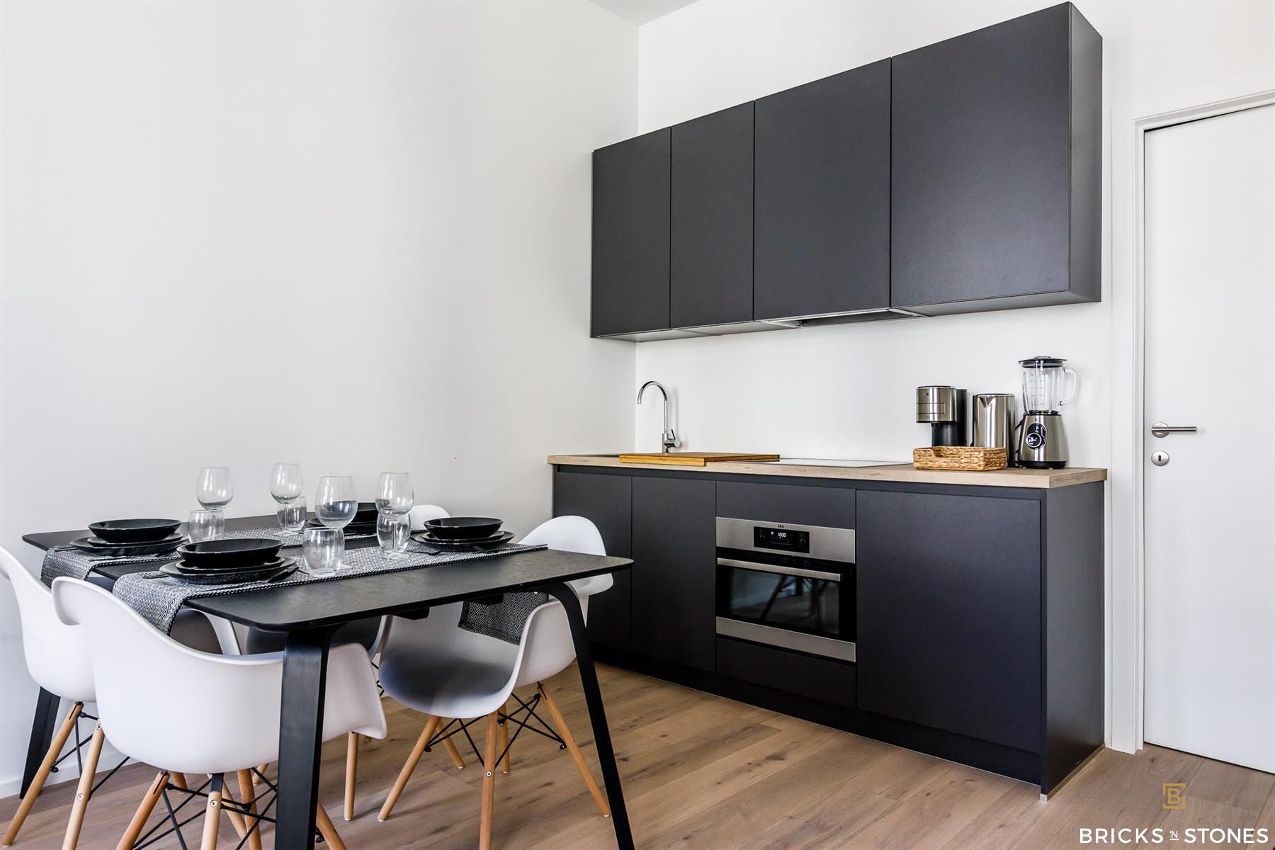 Gezellig gemeubeld appartement vlakbij het Zuid foto {{pictureIndex}}