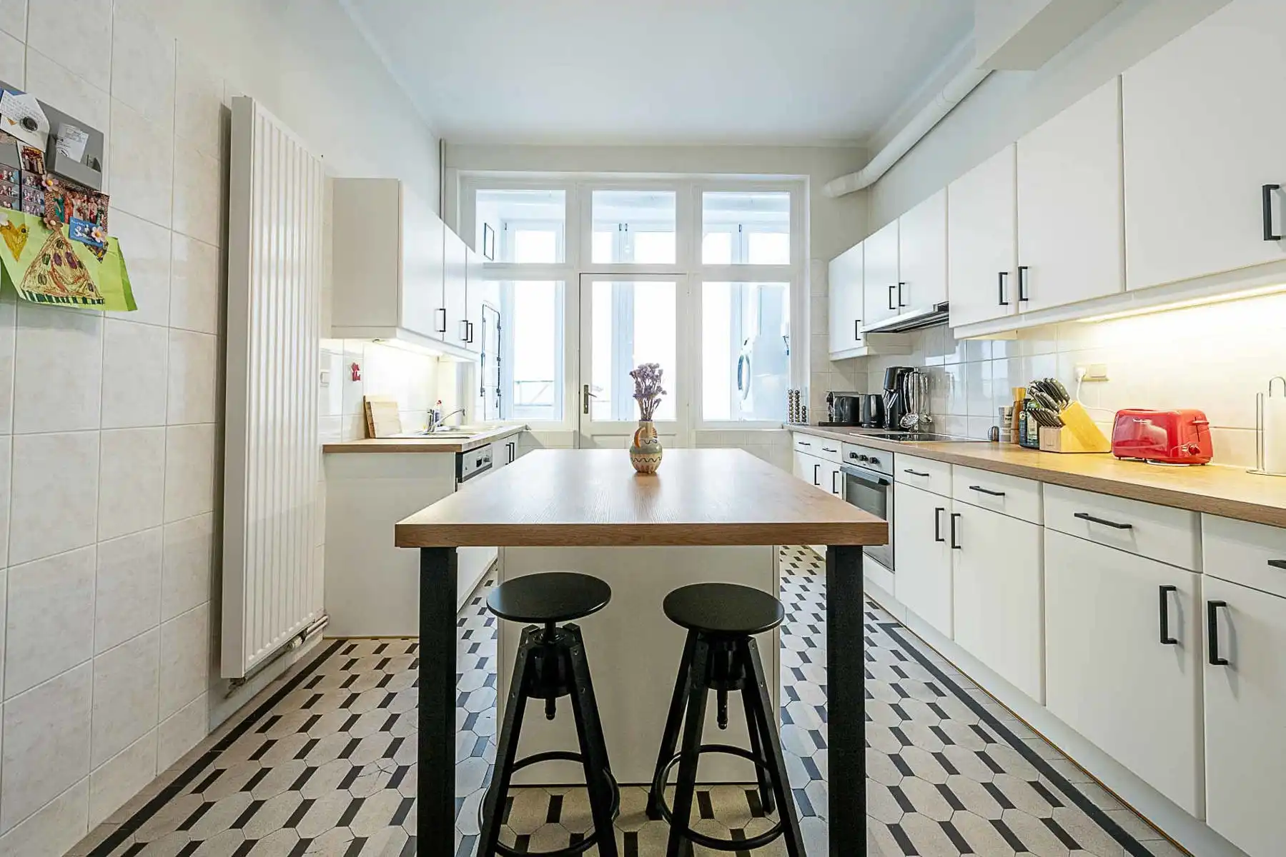 Charmant gerenoveerd appartement in hart van de Dansaertwijk foto 11