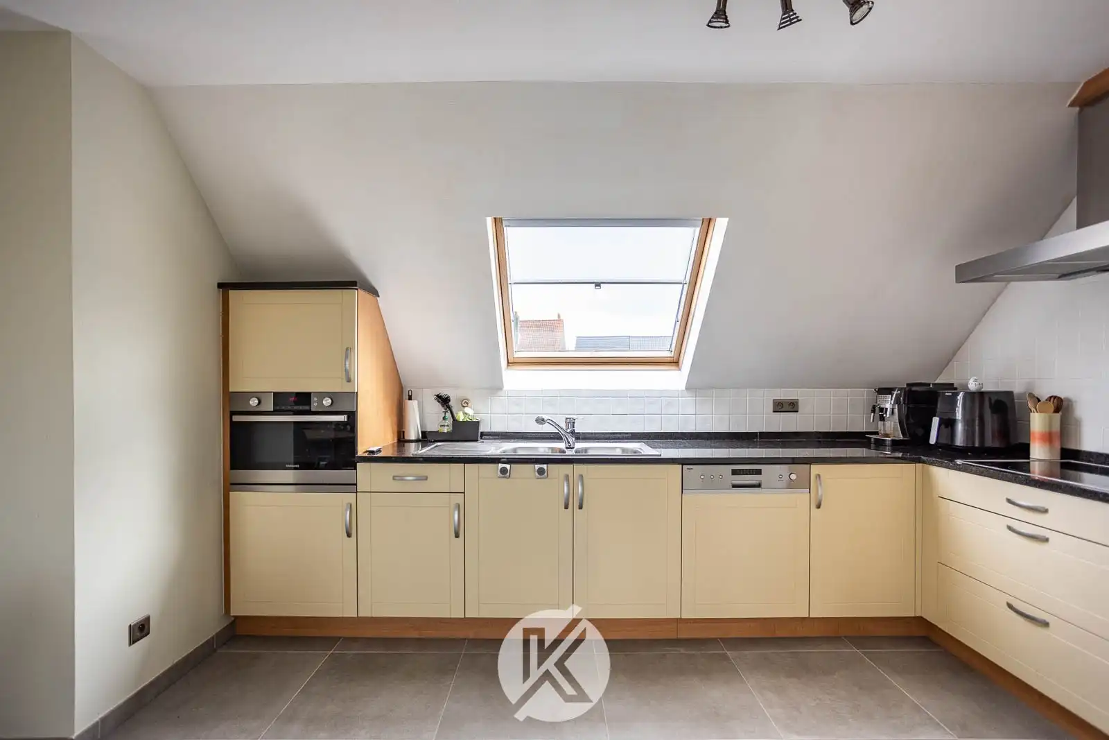 Sfeervol duplexappartement met twee terrassen foto 9