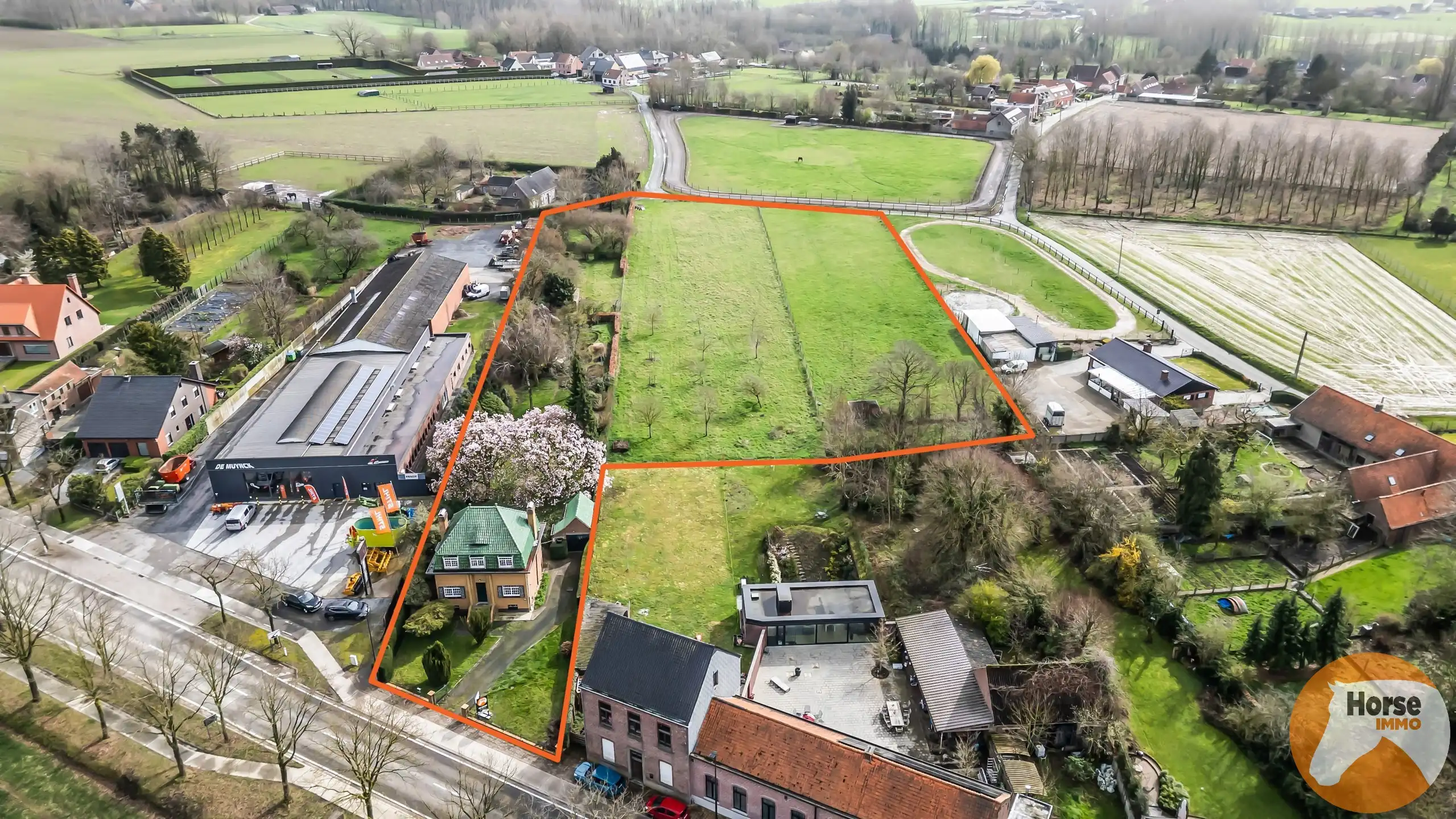 Hoofdfoto van de publicatie: ZWALM - Villa op +/-1,1HA