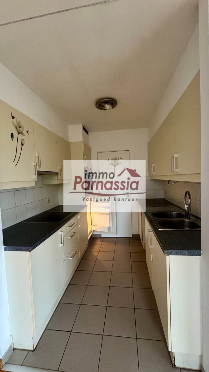 Zeer aangenaam en centraal gelegen 3 slaapkamer appartement  foto 4