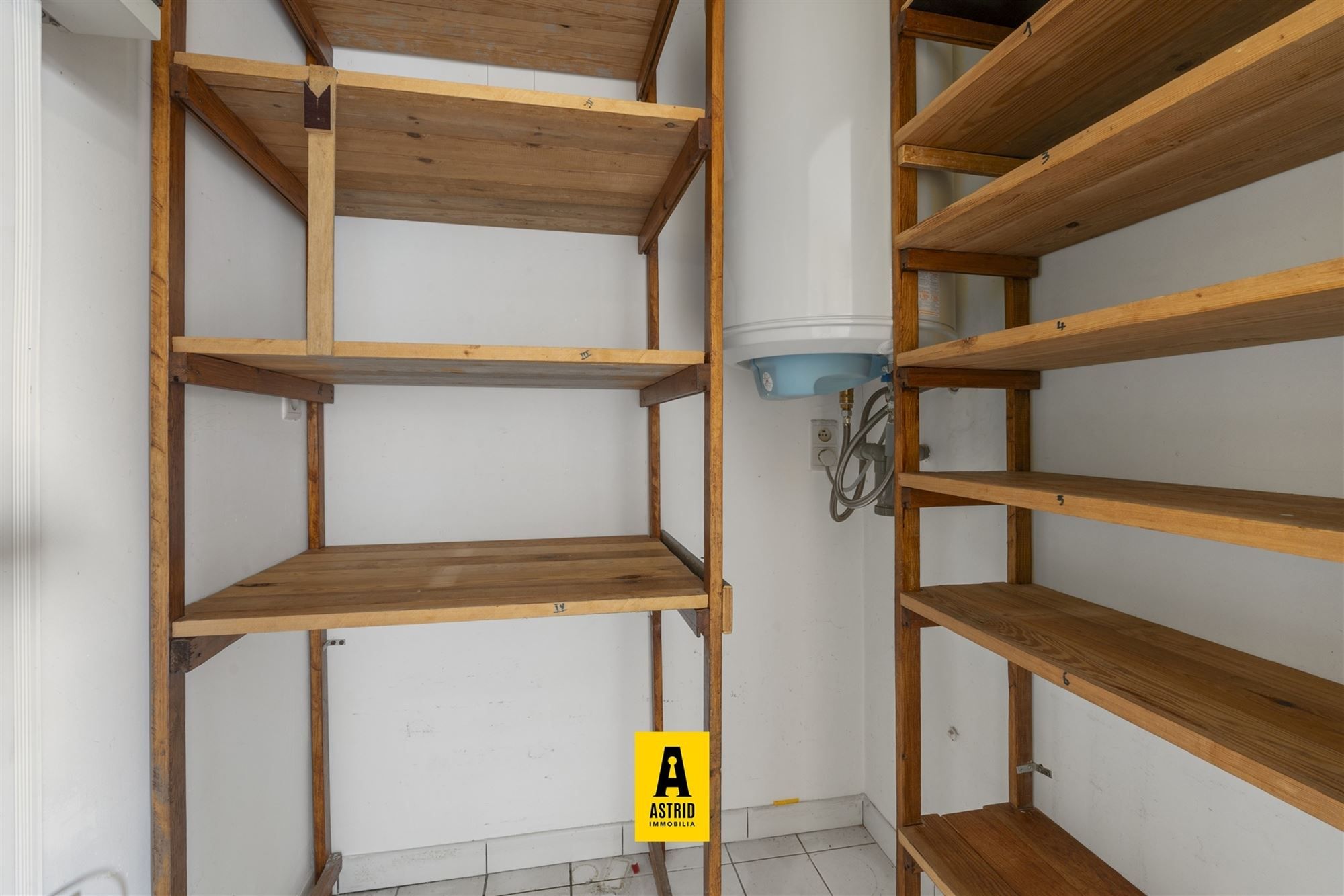 Ruim & zonnig 3-slpk-appartement met terras te Bredene! foto 18