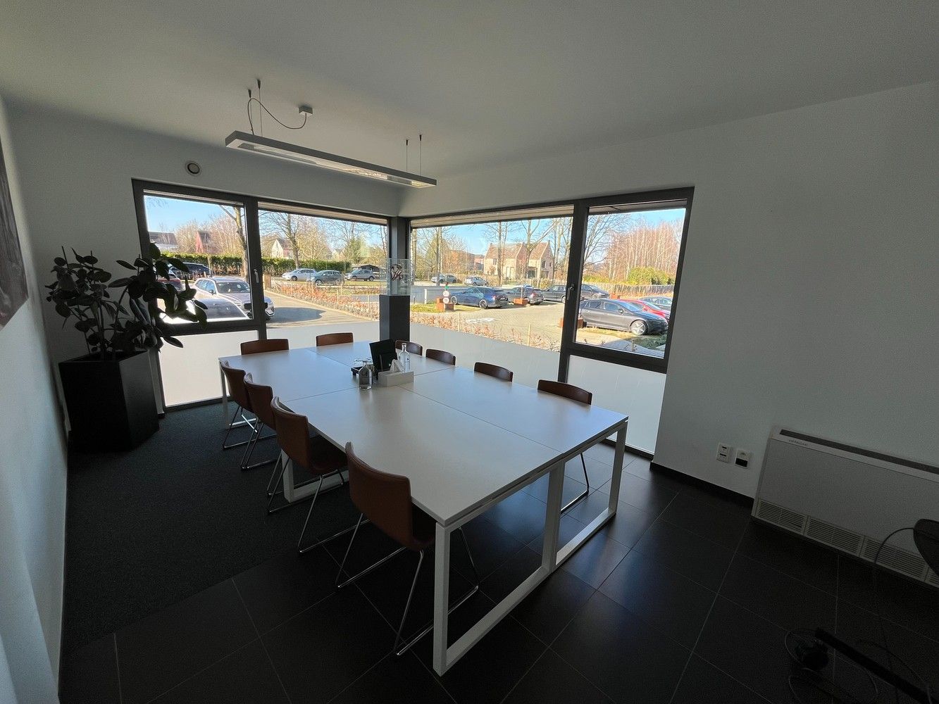 kantoorgebouw met 54P foto 19