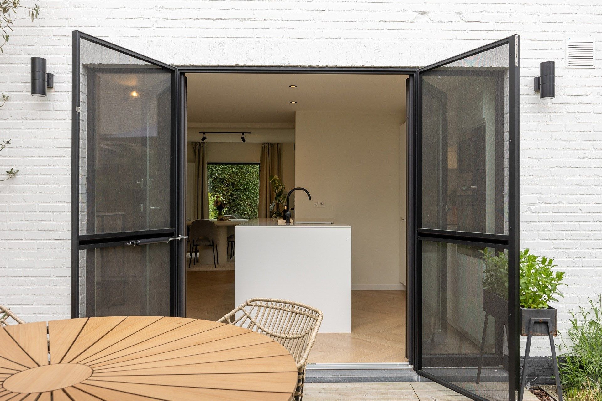 Instapklare recent gerenoveerde woning met zonnige tuin  foto 8