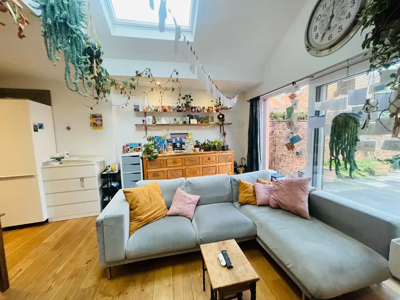 Brugge centrum  ENERGIEZUINIG  CHARMANT INSTAPKLAAR WOONHUIS met TUIN en 4 SLAAPKAMERS foto 2