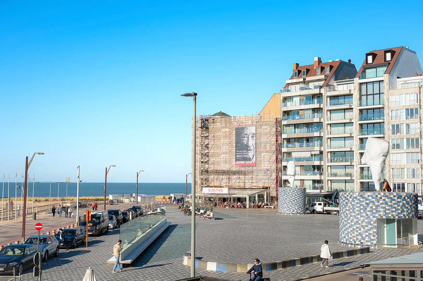 Luxueus gerenoveerd appartement met zeezicht aan Rubensplein. foto 5