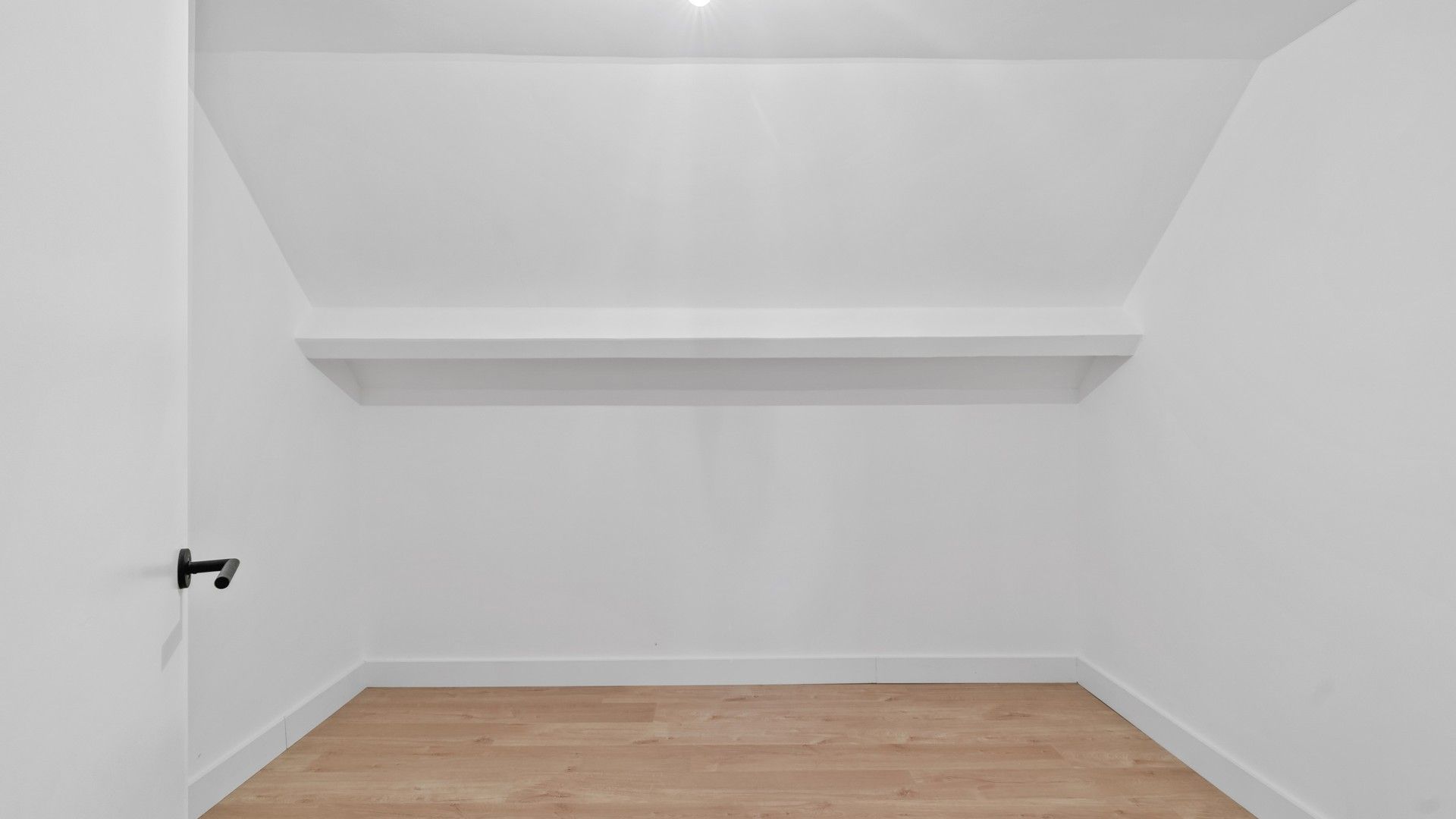 Ruime instapklare woning met 4 slaapkamers foto 23