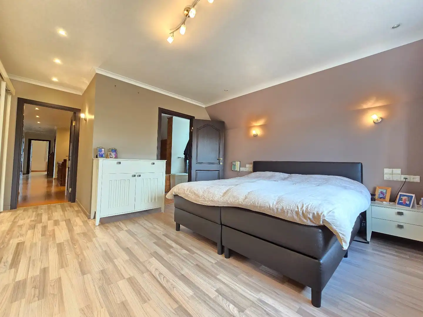 Villa 4 slpk's grenzend aan het natuurgebied te De Panne foto 13