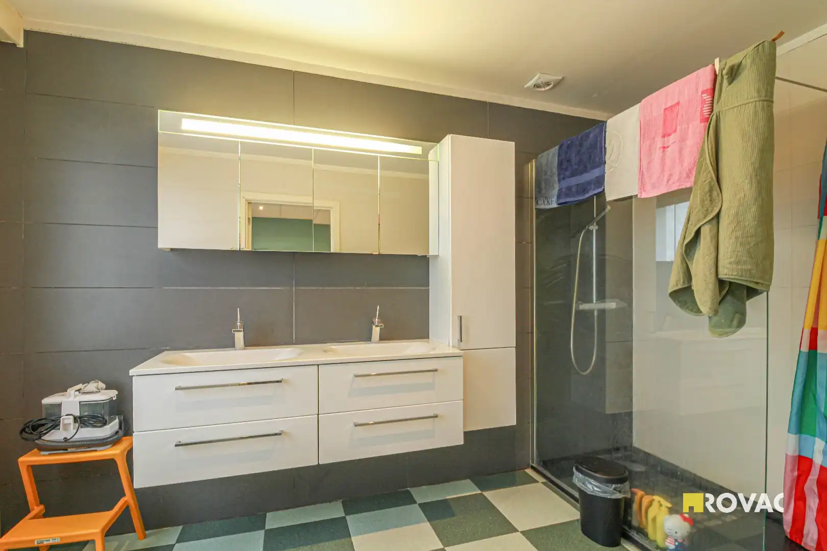 Ruim en instapklaar appartement met 2 slaapkamers! foto 9