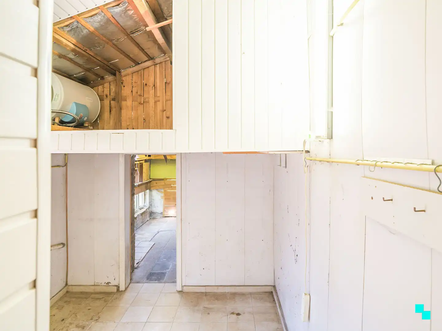 Te renoveren woning met gezellige tuin in het hart van Merelbeke foto 11