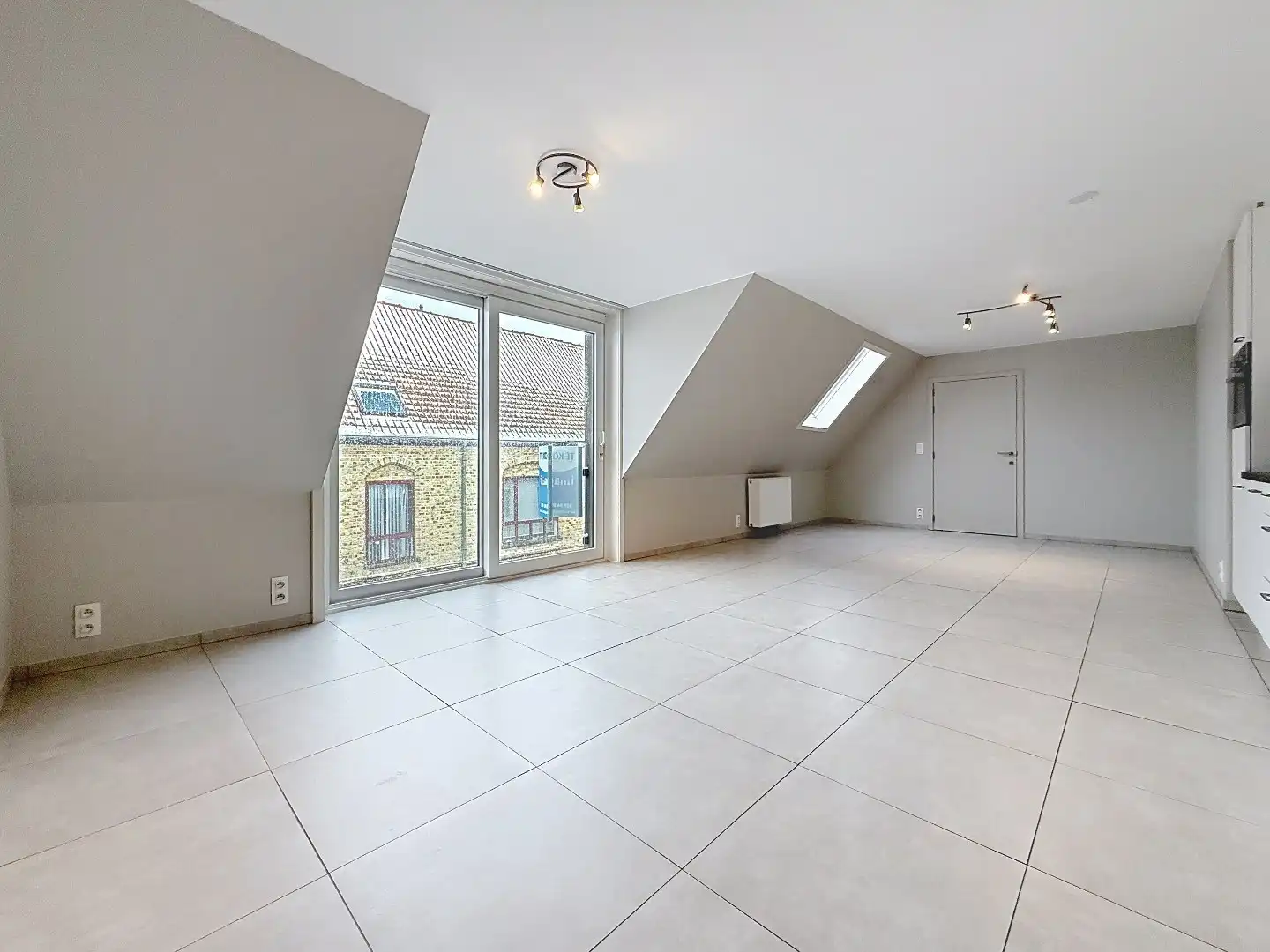 Recent, centraal gelegen appartement met 2 slaapkamers foto 7