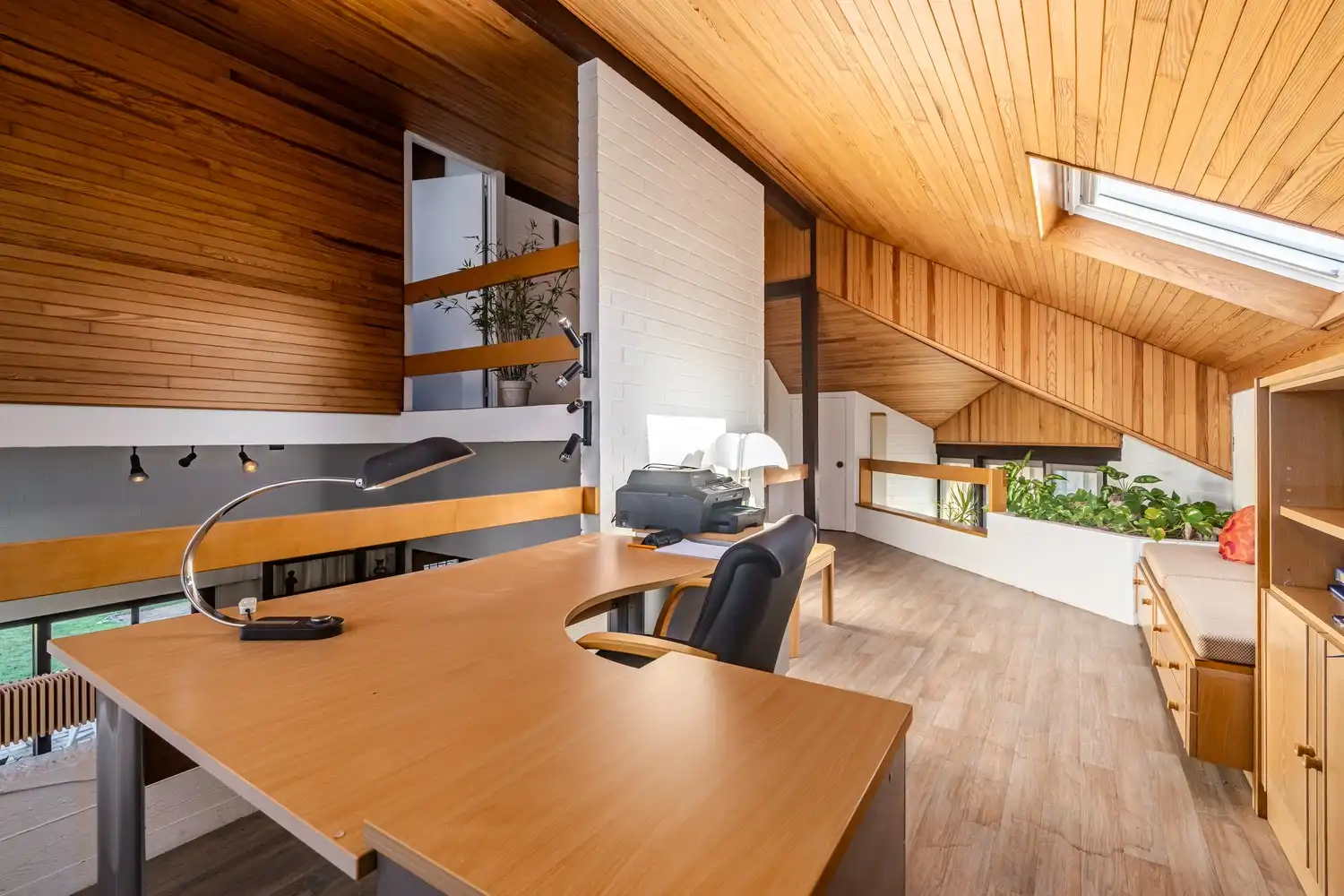 Modernistische, lichtrijke villa met 3 slaapkamers, kantoor en zuidgerichte tuin op toplocatie in groene rand rond Brussel! foto 14
