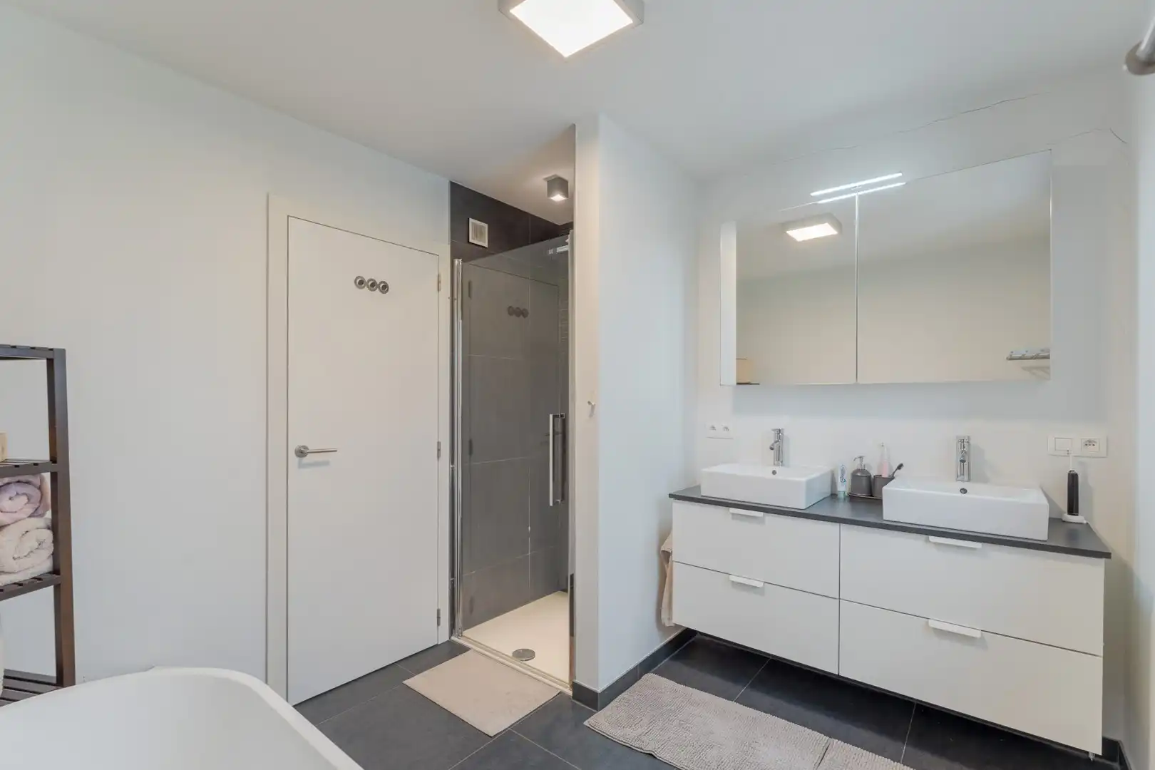 INSTAPKLARE MODERNE WONING MET PRACHTIG VRIJ ZICHT IN ALKEN foto 10