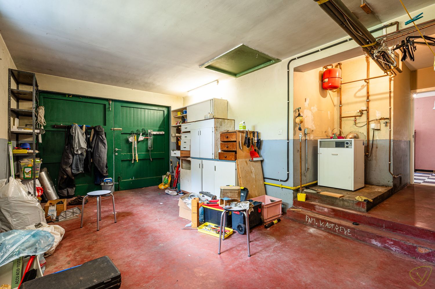 Te renoveren alleenstaande woning omgeven door het groen en op enkele minuten van het centrum! foto 15