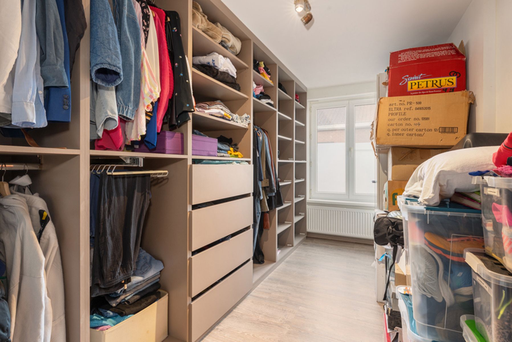 Vernieuwde woning met garage en stadstuintje foto 15